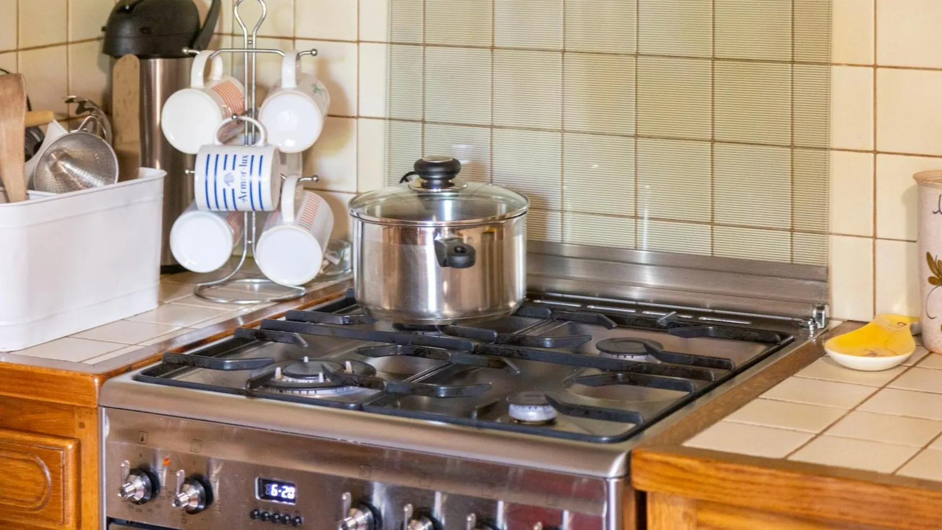 Holiday home Longere De Charme Armorine Villa Ploneour-Lanvern